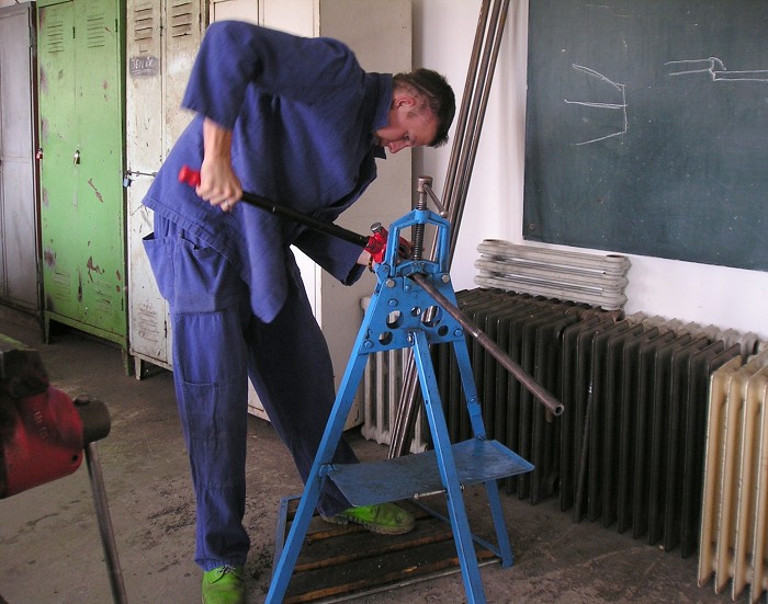 řezání závitů 